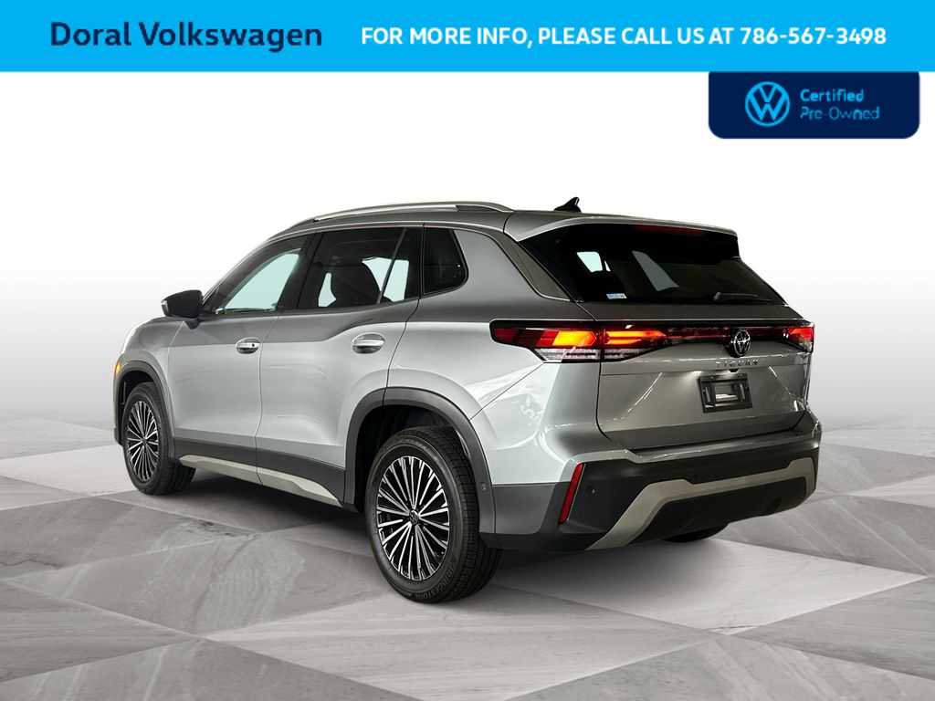 Used 2025 Volkswagen Tiguan S w/ 18" Wheel Package FWD image 6