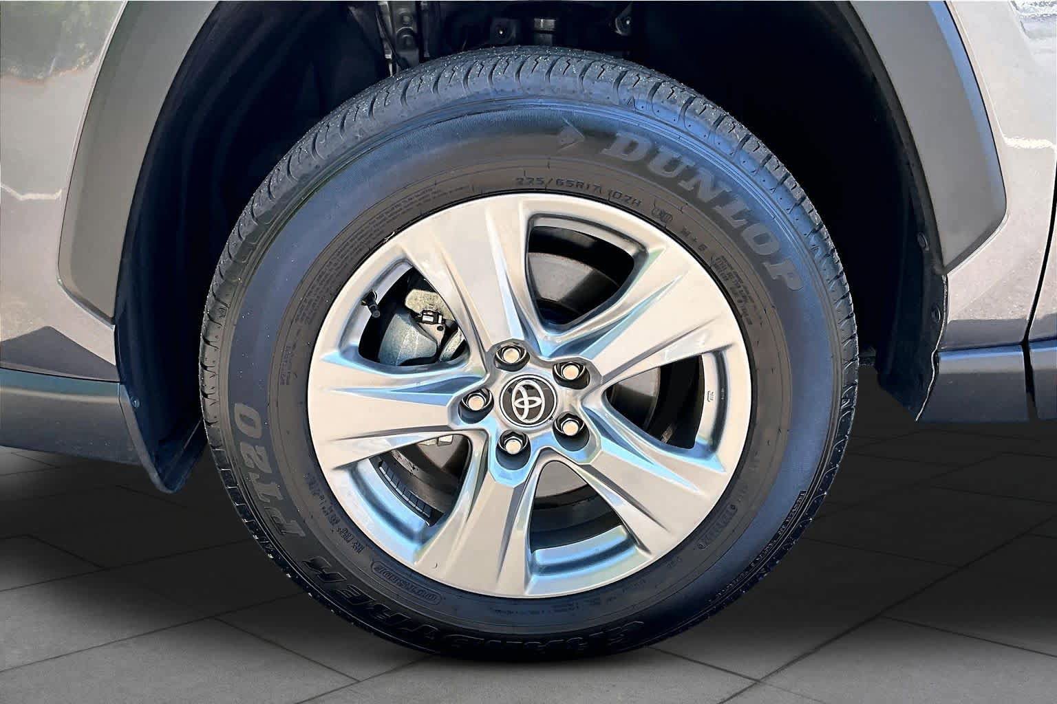 Certified 2025 Toyota RAV4 XLE w/ Convenience Package FWD image 11