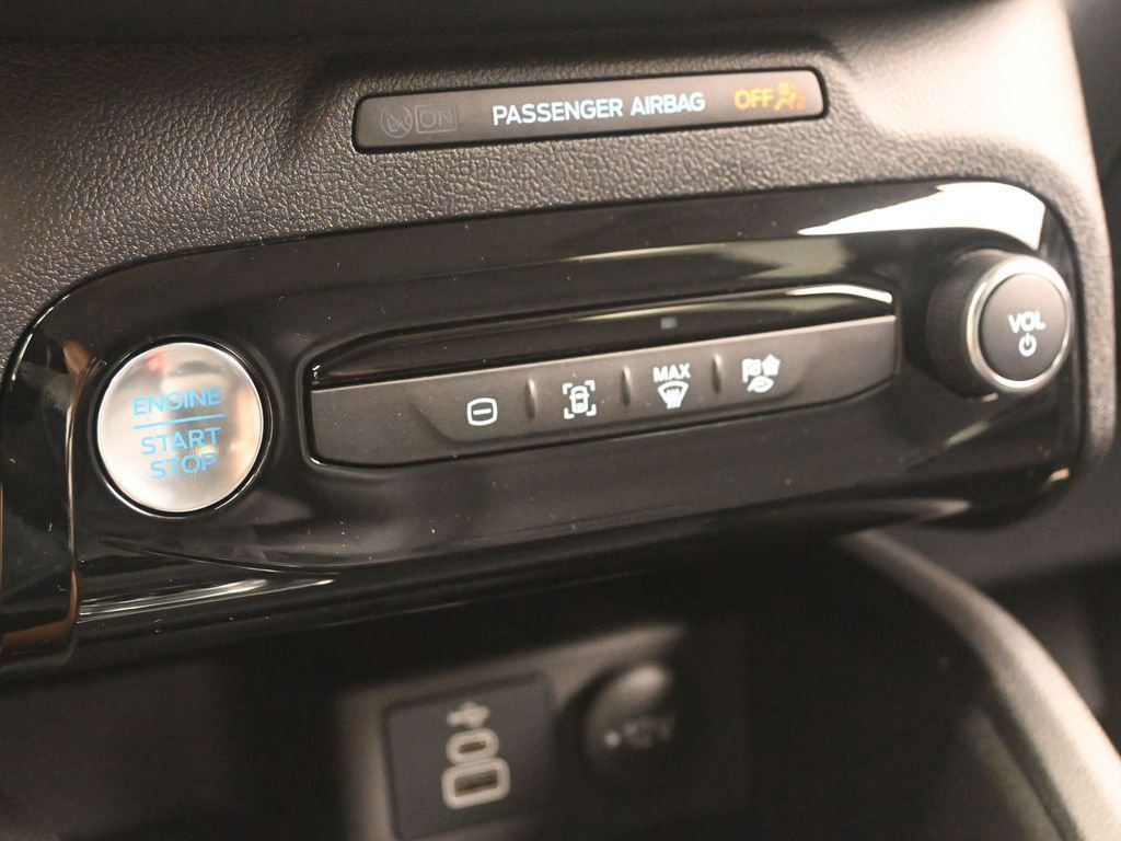 New 2024 Ford Escape SE image 18