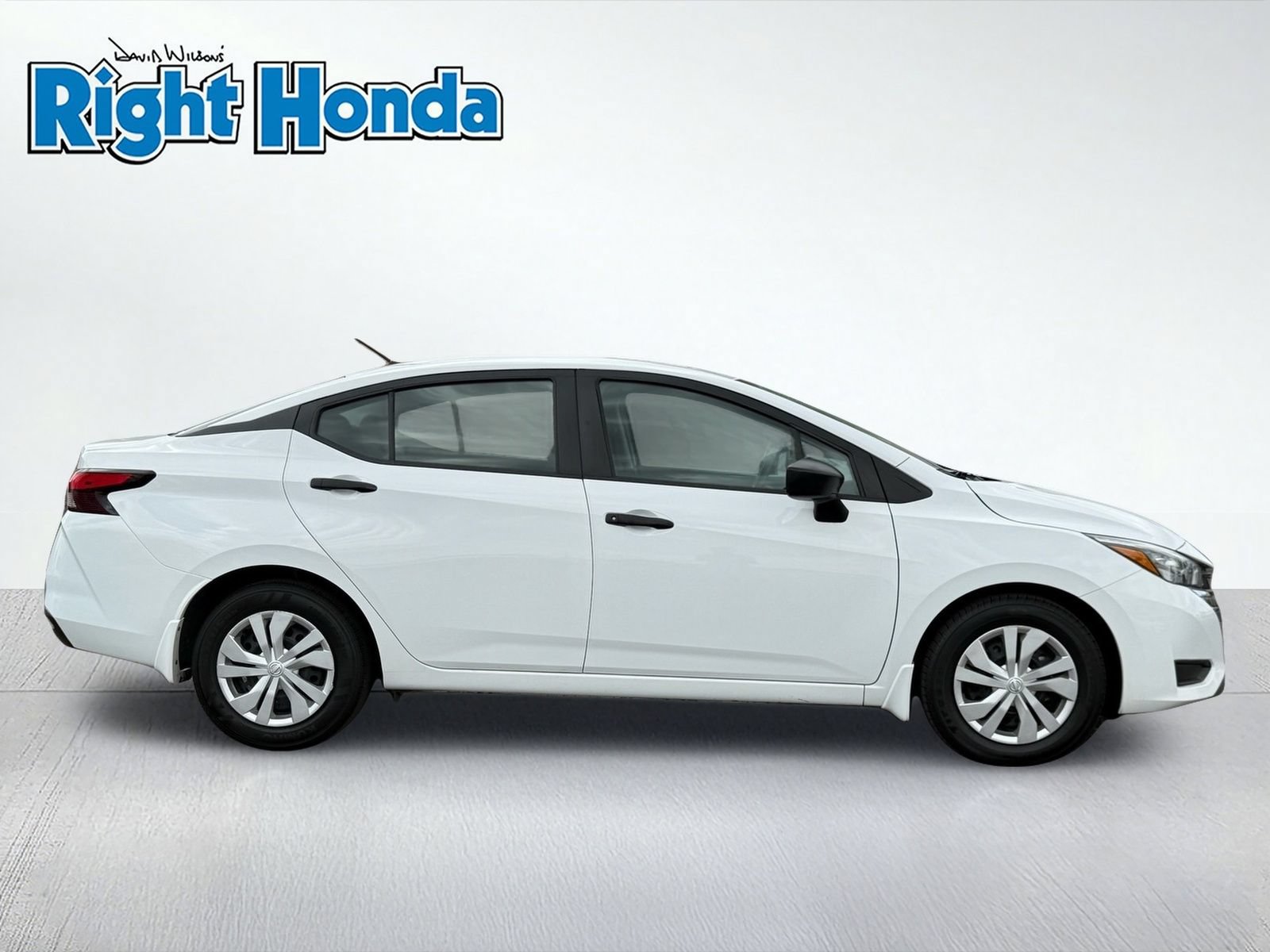 Used 2025 Nissan Versa S w/ Trunk Package FWD image 9