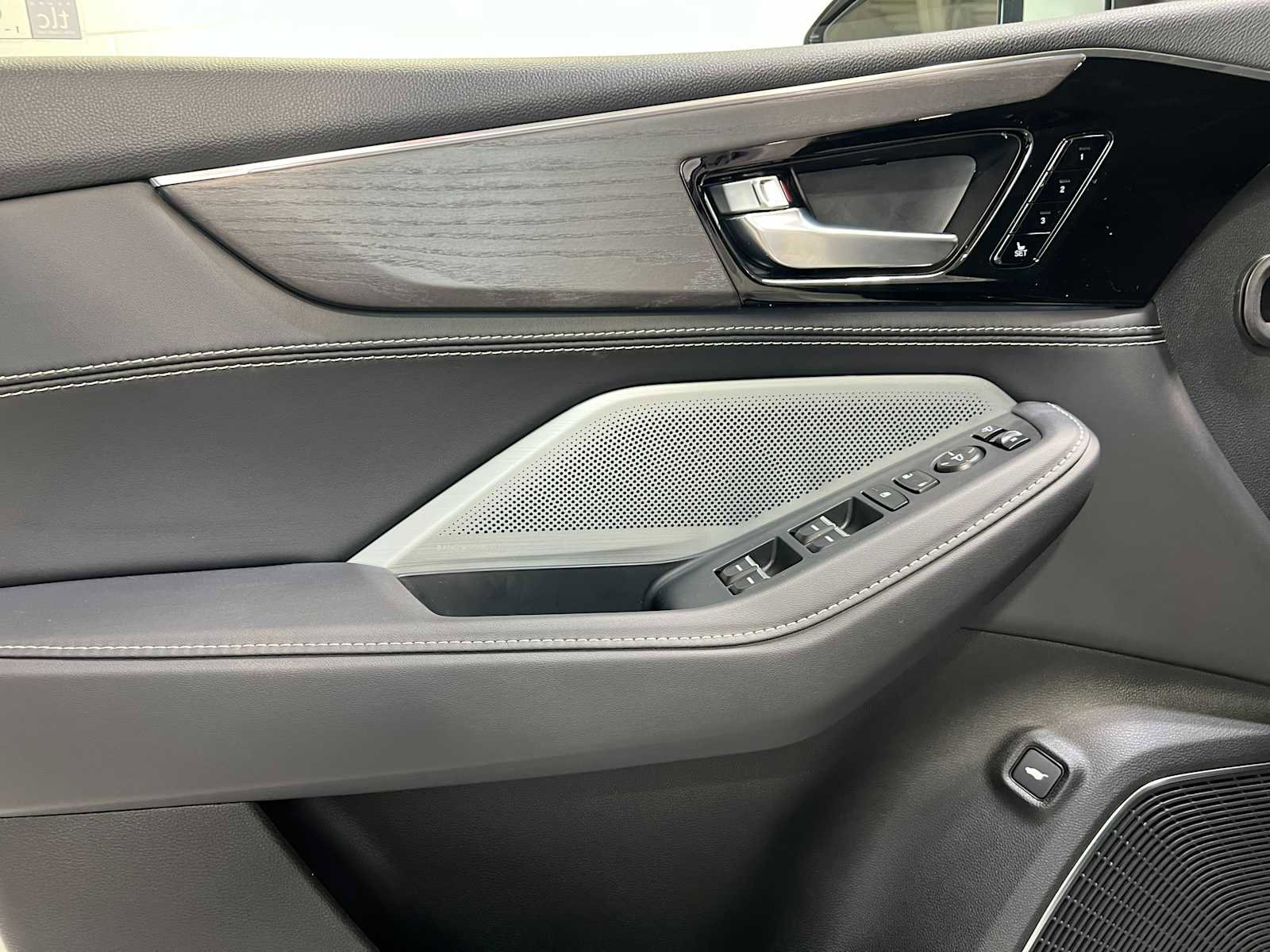 New 2026 Acura MDX SH-AWD w/ Advance Package image 16
