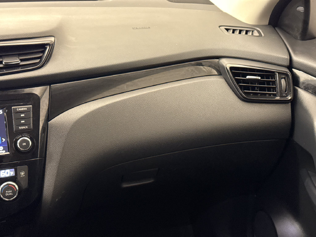 Used 2021 Nissan Rogue Sport SV FWD image 16