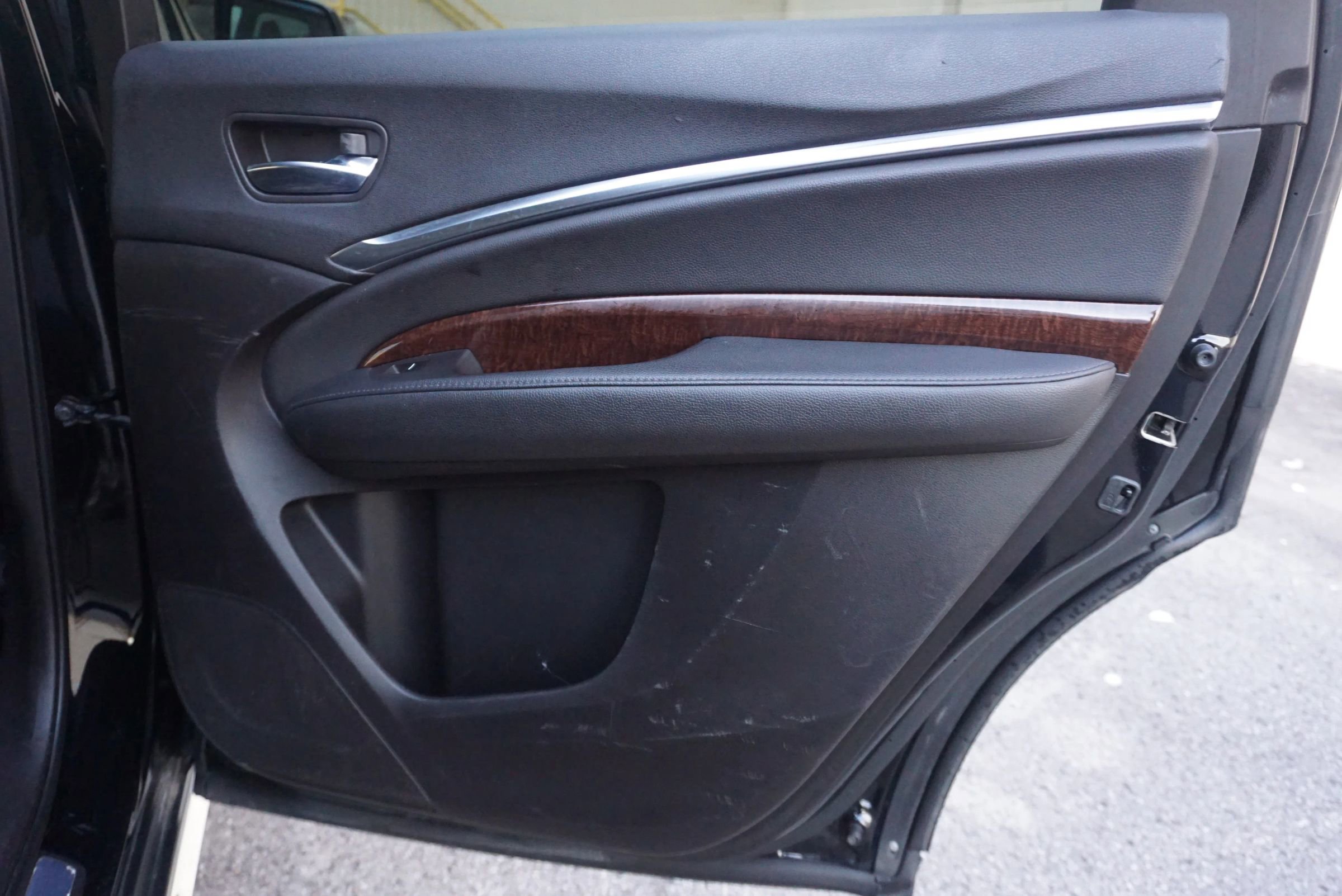 Used 2017 Acura MDX SH-AWD w/ Technology Package image 15