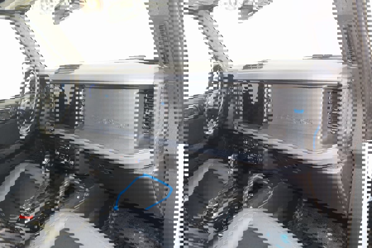 Used 2024 Ford Bronco Black Diamond w/ Sasquatch Package image 46