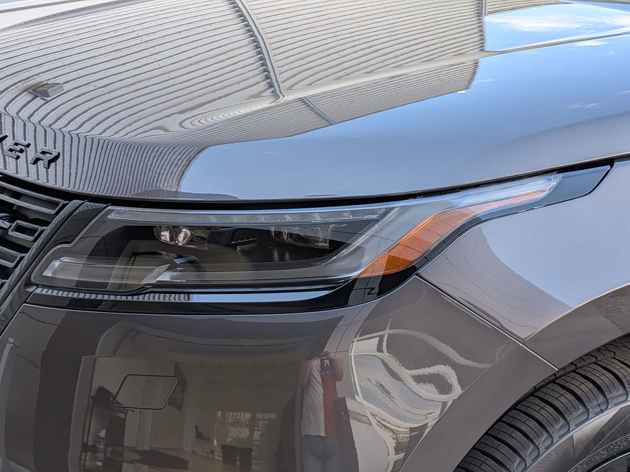 New 2026 Land Rover Range Rover Velar S AWD/4WD image 9