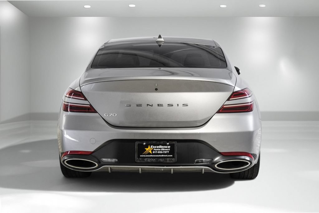 Used 2024 Genesis G70 2.5T RWD image 9