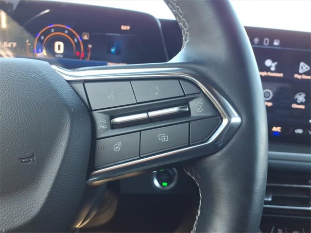 Used 2024 Chevrolet Traverse LT image 17