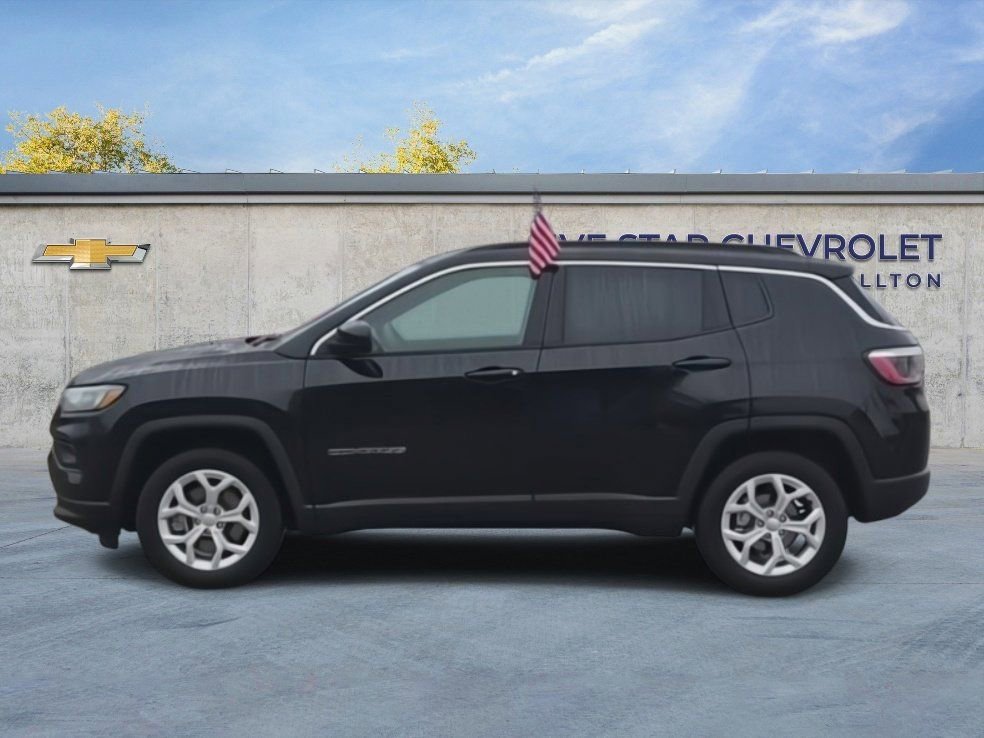 Used 2024 Jeep Compass Latitude AWD/4WD image 5