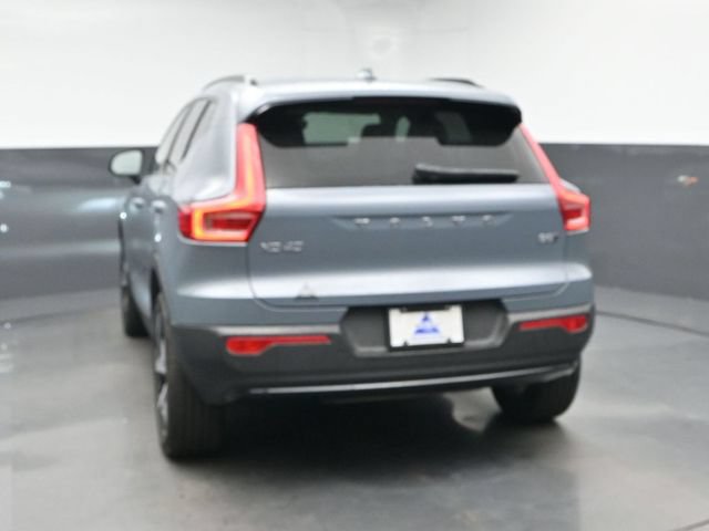 Used 2023 Volvo XC40 B5 Plus w/ Protection Package Premier AWD/4WD image 7