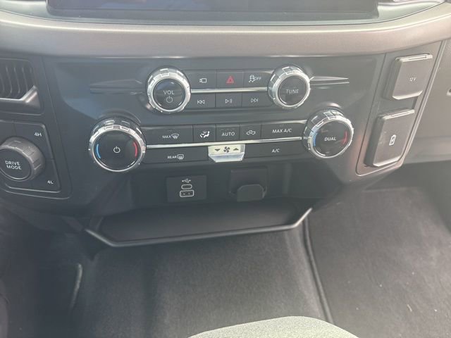 Used 2025 Ford F150 XLT w/ Equipment Group 301A Standard image 19