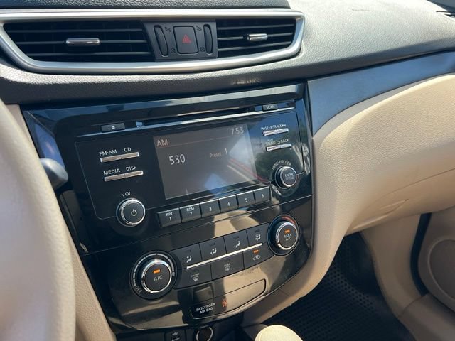Used 2015 Nissan Rogue S AWD/4WD image 18