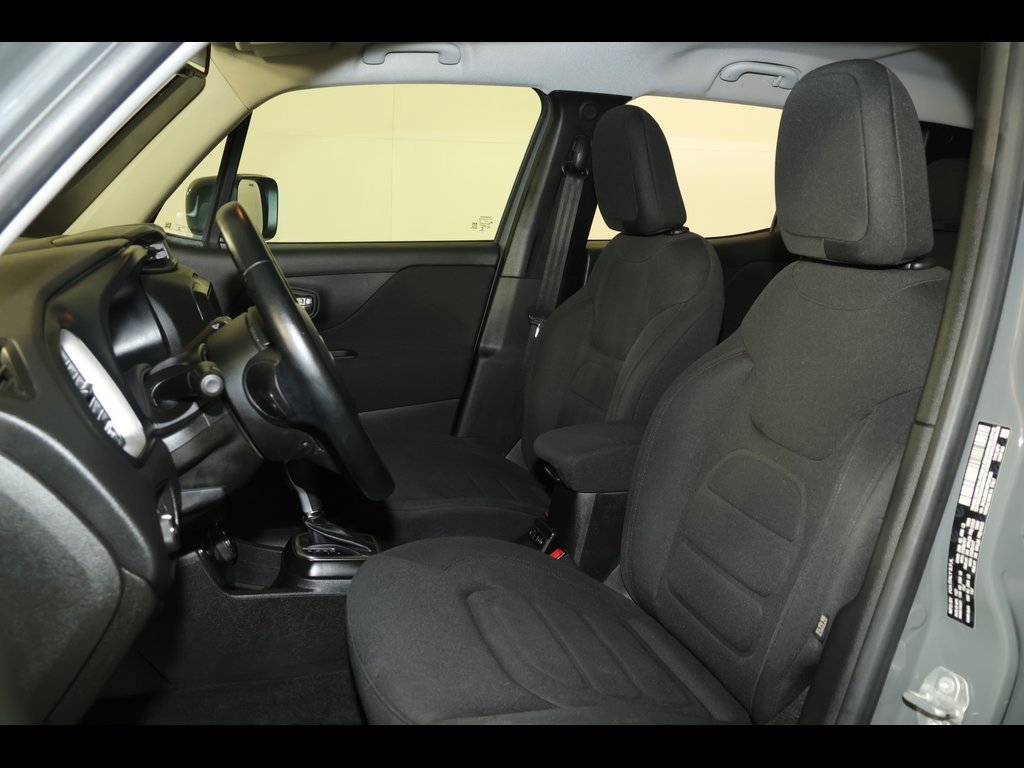 Used 2021 Jeep Renegade Latitude w/ Convenience Group image 21