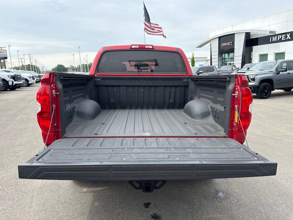 Used 2017 Toyota Tundra SR5 w/ SR5 Upgrade Package AWD/4WD image 28