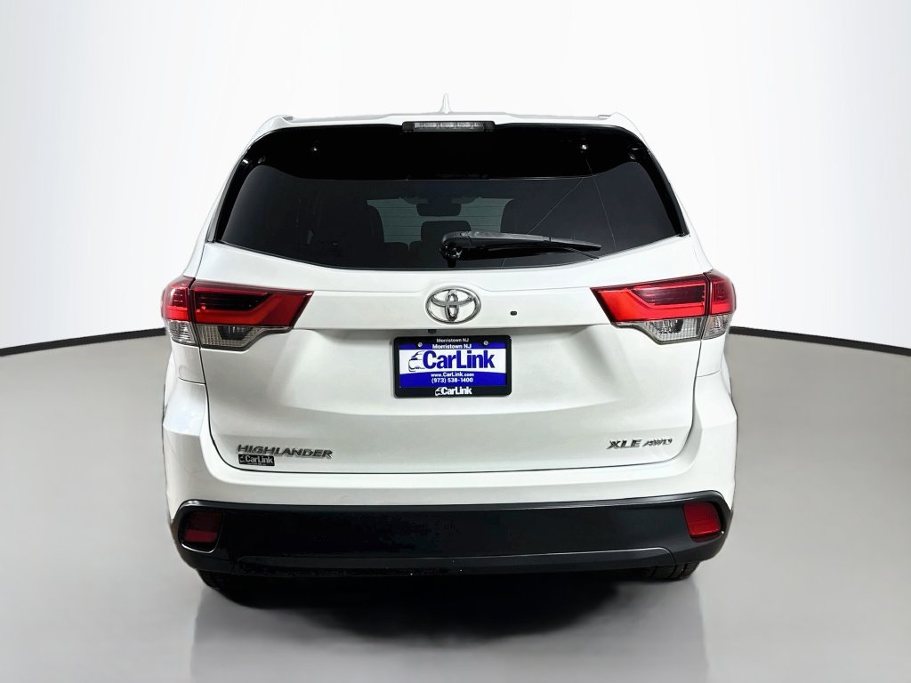 Used 2018 Toyota Highlander XLE AWD/4WD image 7