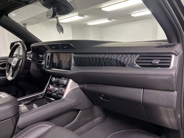 Certified 2023 GMC Yukon XL Denali w/ Denali Reserve Package image 30
