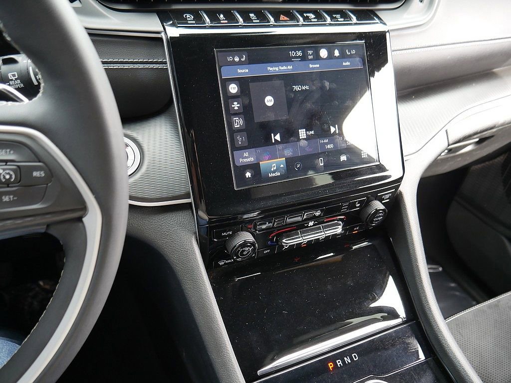 Used 2023 Jeep Grand Cherokee Altitude image 35