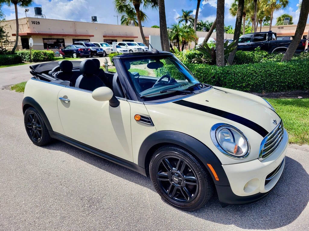 Used 2013 MINI Cooper Convertible image 10