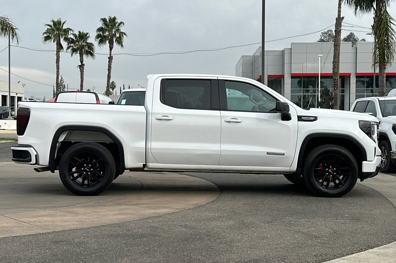 Certified 2024 GMC Sierra 1500 Elevation image 3