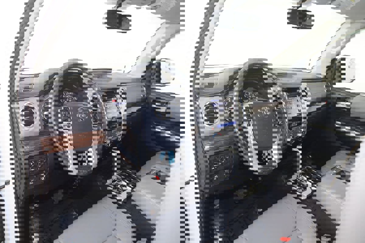 Used 2014 Toyota Tundra Limited w/ Limited Premium Package image 23