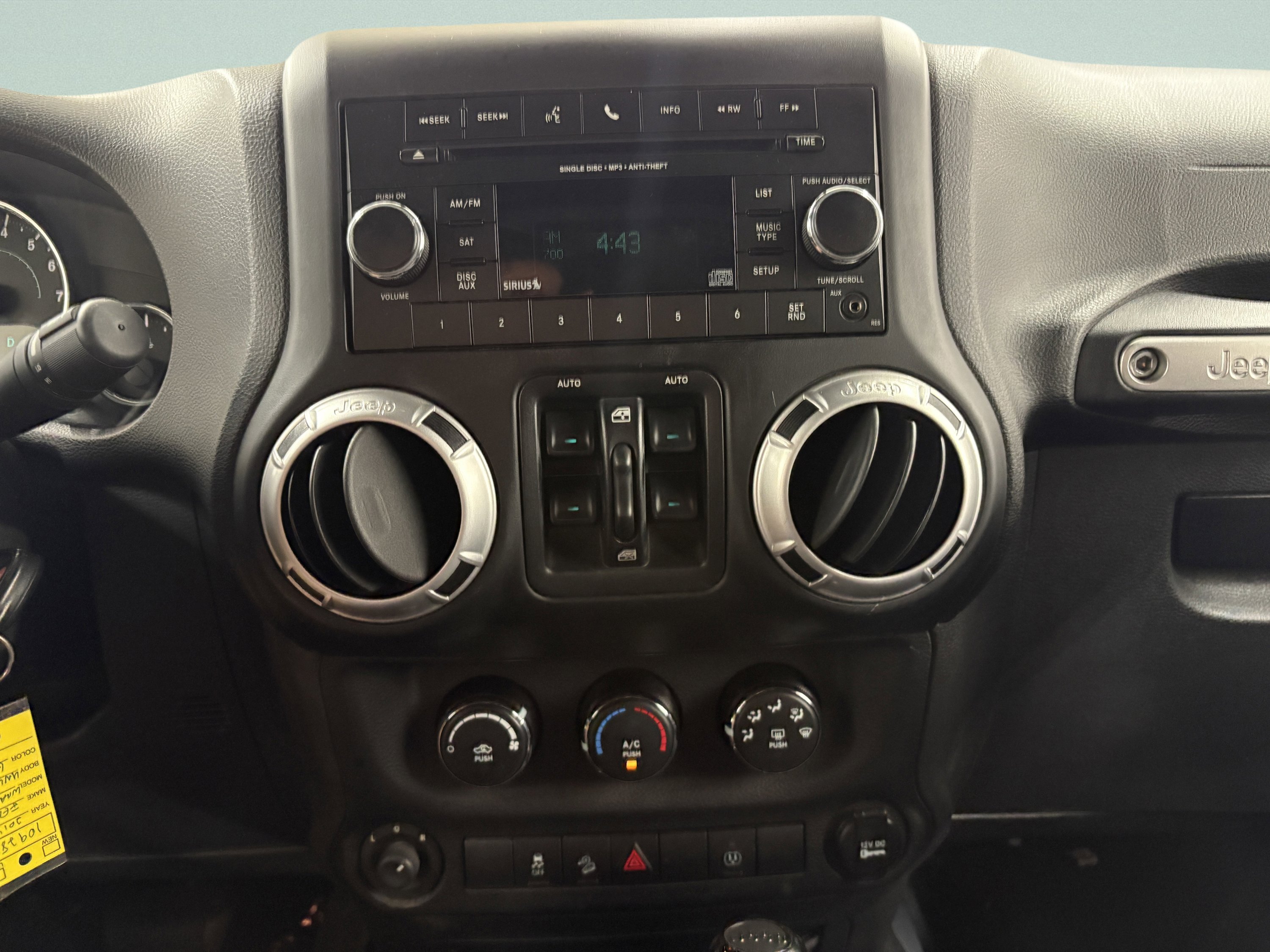 Used 2014 Jeep Wrangler Unlimited Sahara w/ Connectivity Group image 13