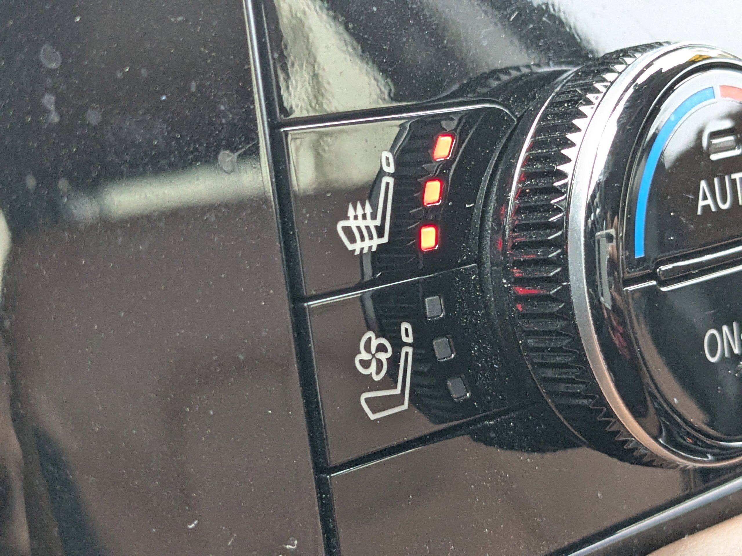 Used 2024 Nissan Pathfinder Platinum image 23