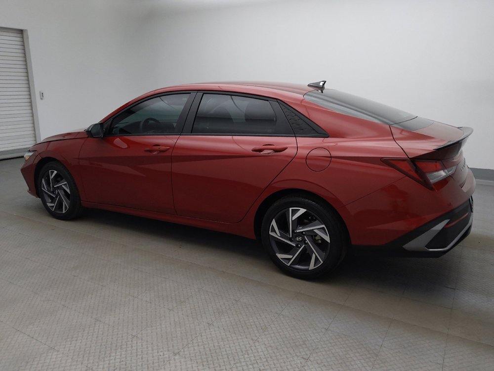 Used 2025 Hyundai Elantra Sport FWD image 3