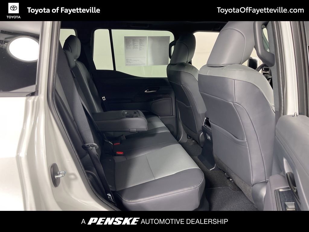 Used 2026 Lexus GX 550 w/ Cold Area Package image 9