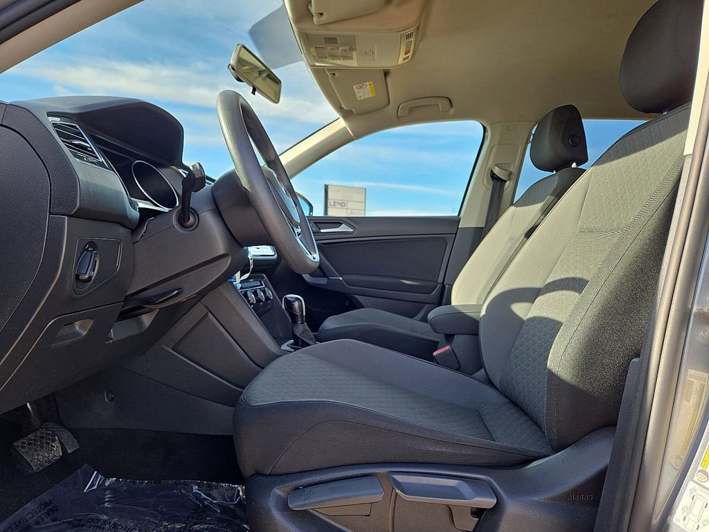 Used 2020 Volkswagen Tiguan S image 22