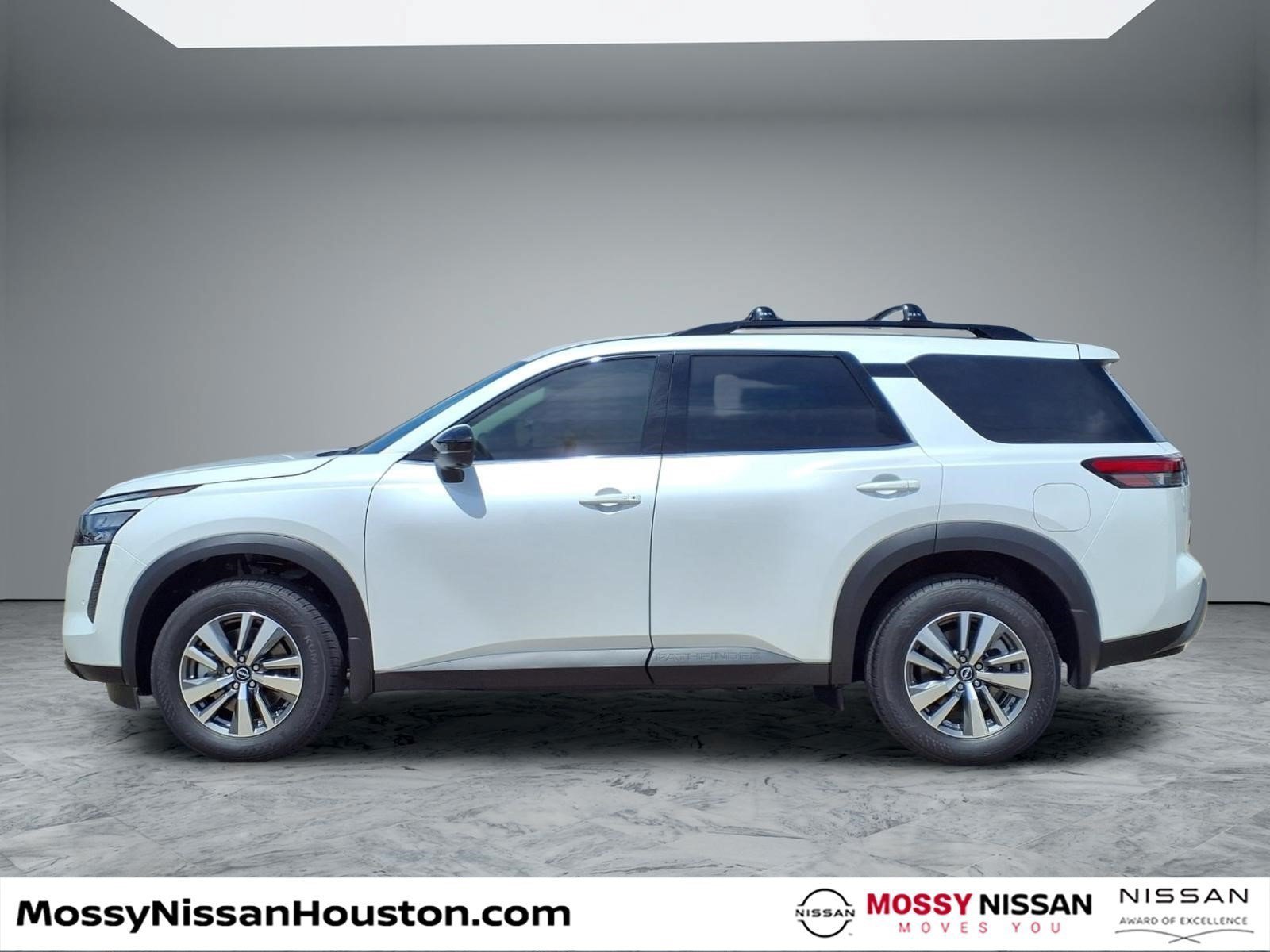 New 2026 Nissan Pathfinder SL FWD image 5