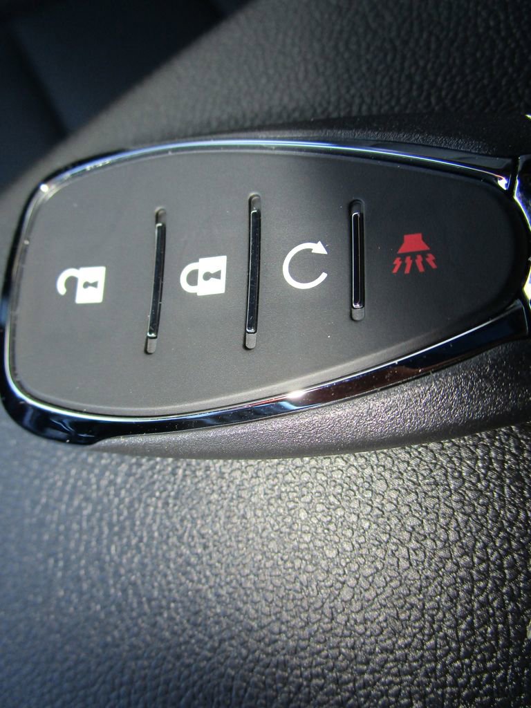 New 2026 Chevrolet Trax RS w/ Sunroof Package image 41