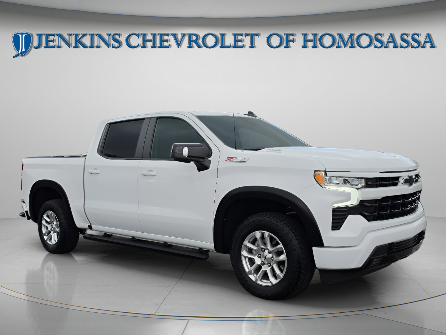Used 2025 Chevrolet Silverado 1500 RST AWD/4WD image 2