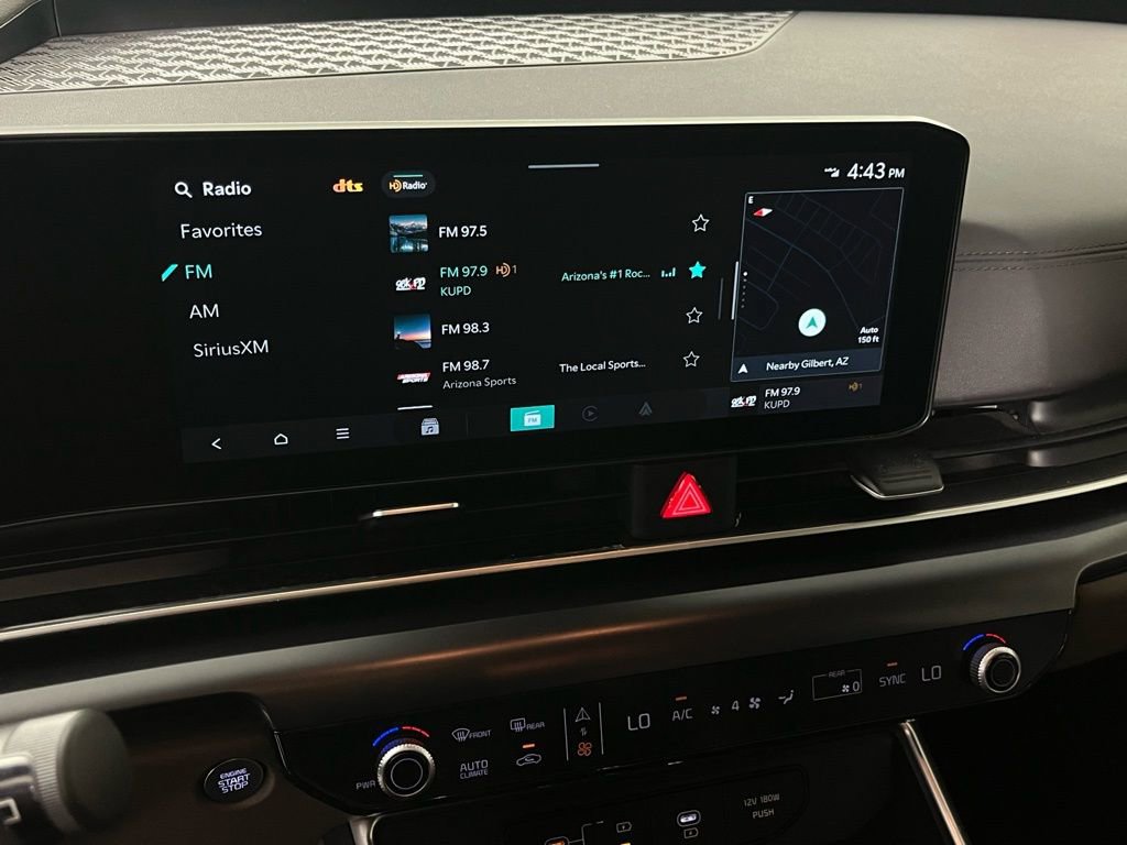 Used 2025 Kia Carnival image 16