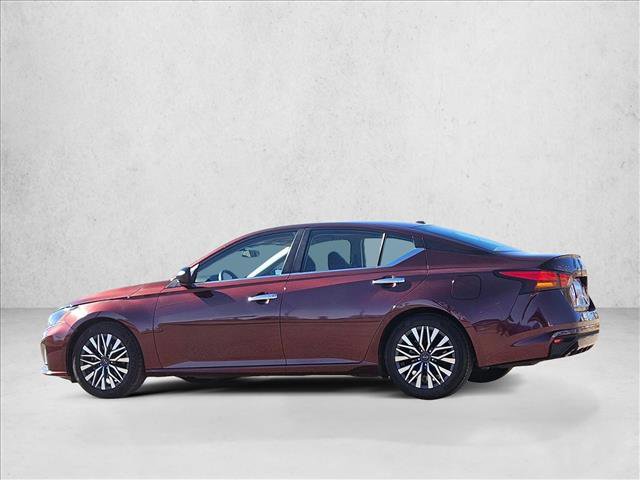 Used 2024 Nissan Altima 2.5 SV image 7