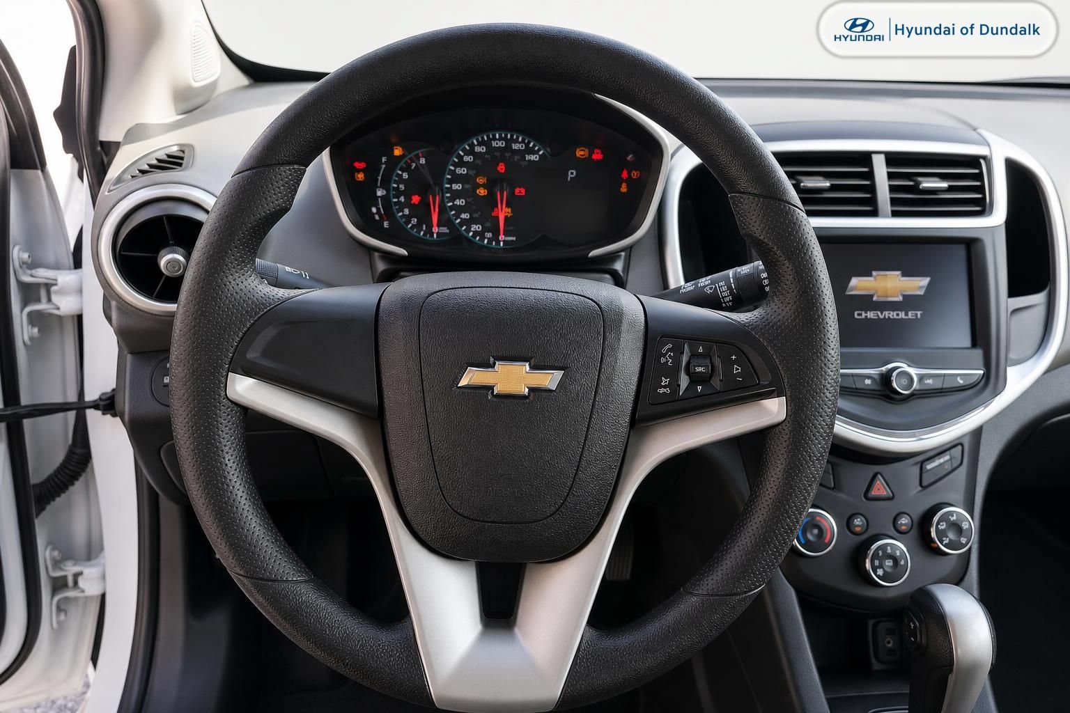 Used 2020 Chevrolet Sonic LT FWD image 9