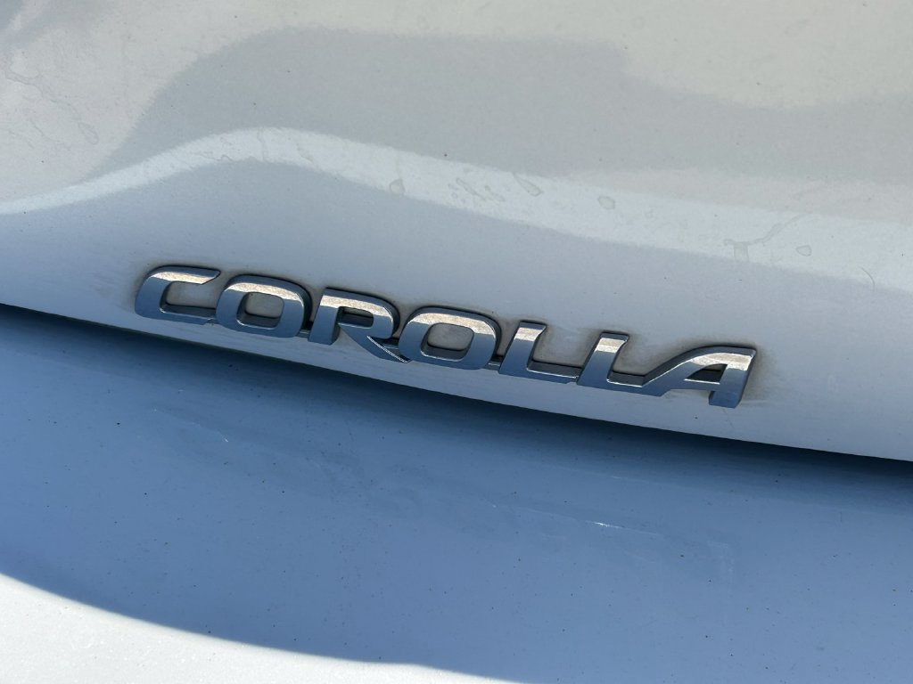 Used 2022 Toyota Corolla XSE FWD image 12