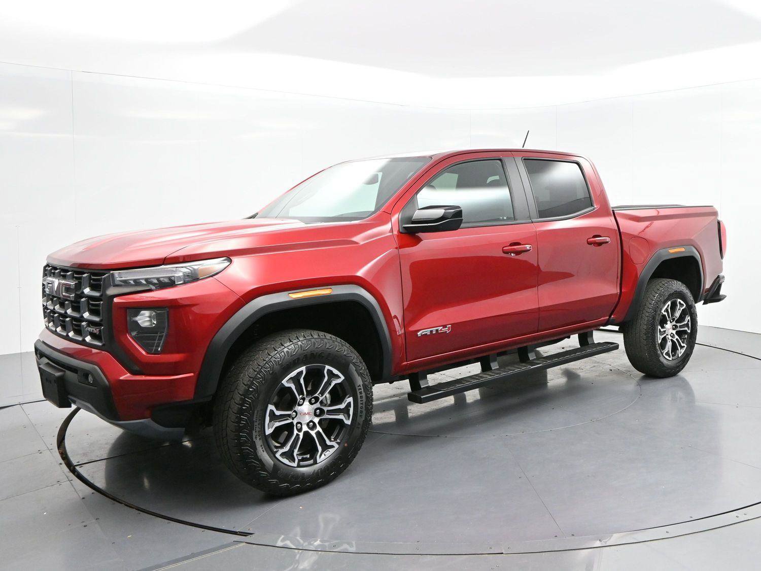 Used 2024 GMC Canyon AT4 w/ Canyon Safety Plus Package AWD/4WD image 3