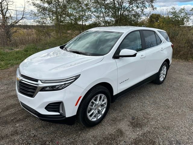 Used 2024 Chevrolet Equinox LT image 2