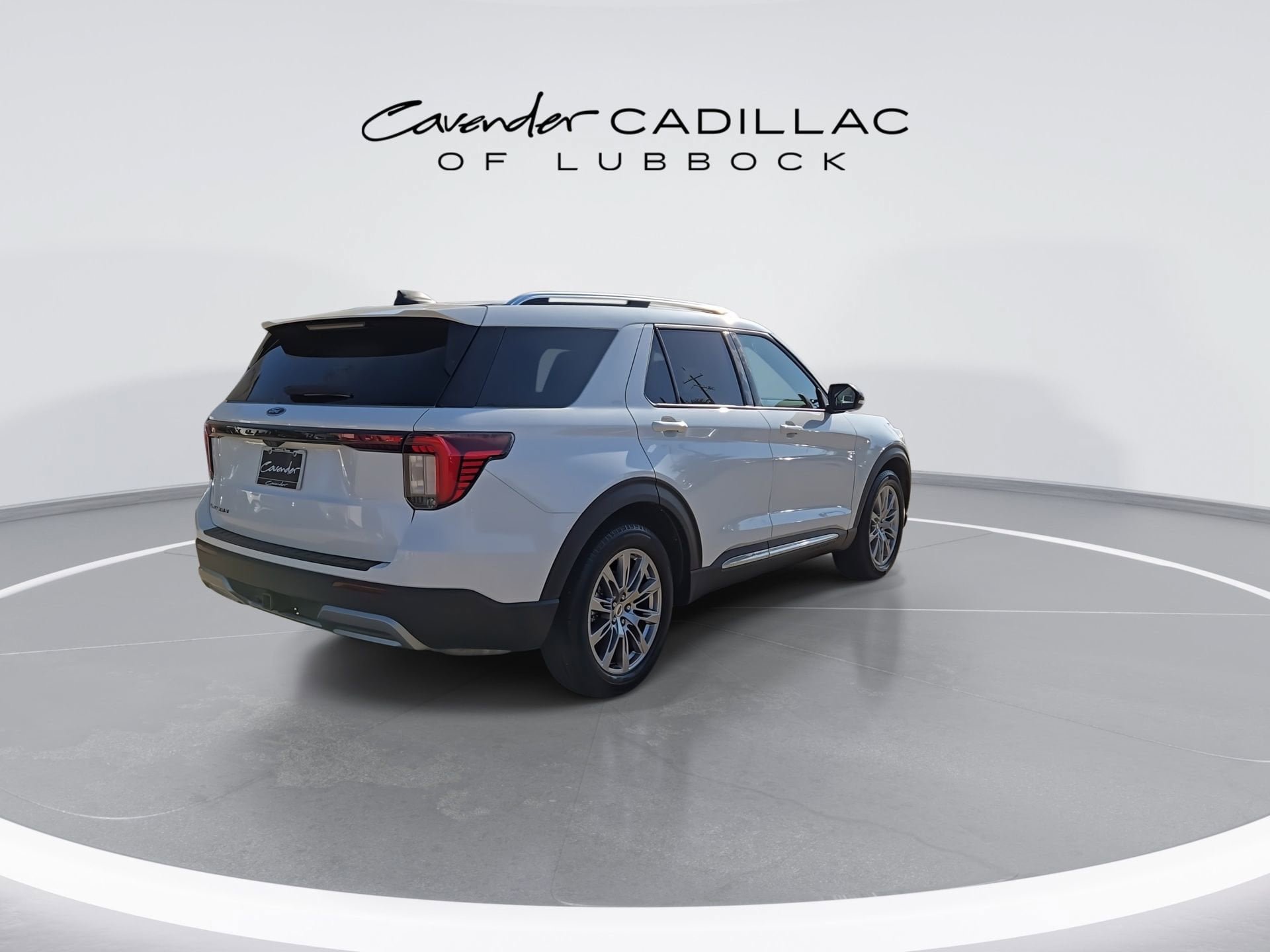 Used 2025 Ford Explorer Platinum RWD image 8