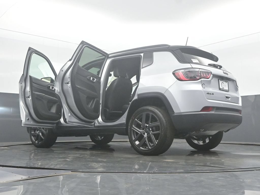 New 2026 Jeep Compass Limited w/ Sun, Sound & Navigation Group AWD/4WD image 56