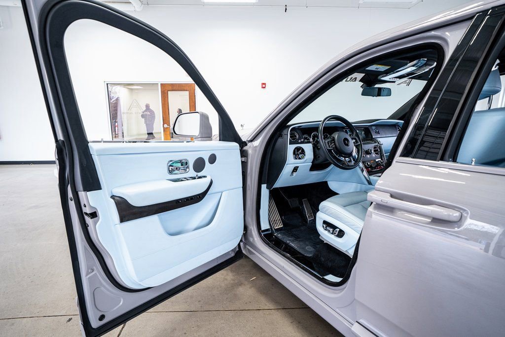Used 2022 Rolls-Royce Cullinan image 39