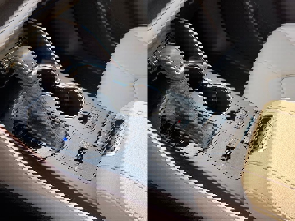 Used 2022 Toyota Highlander XLE image 24