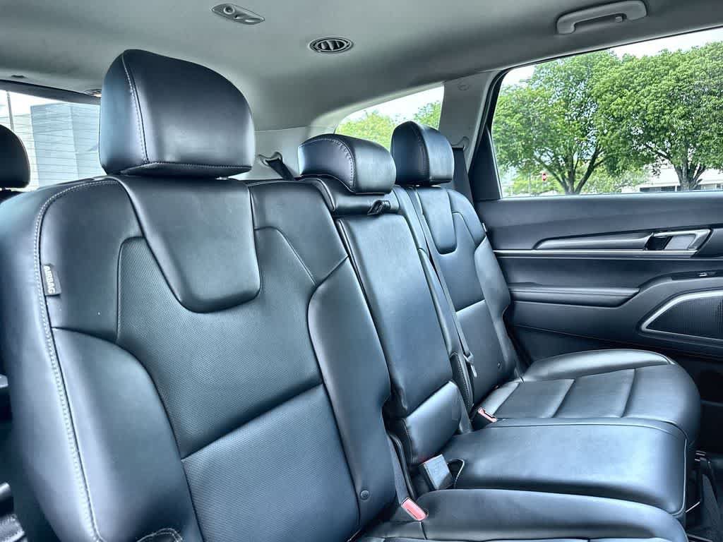 Certified 2024 Kia Telluride LX FWD image 26