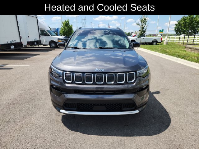 Used 2022 Jeep Compass Limited w/ Elite Group AWD/4WD image 2