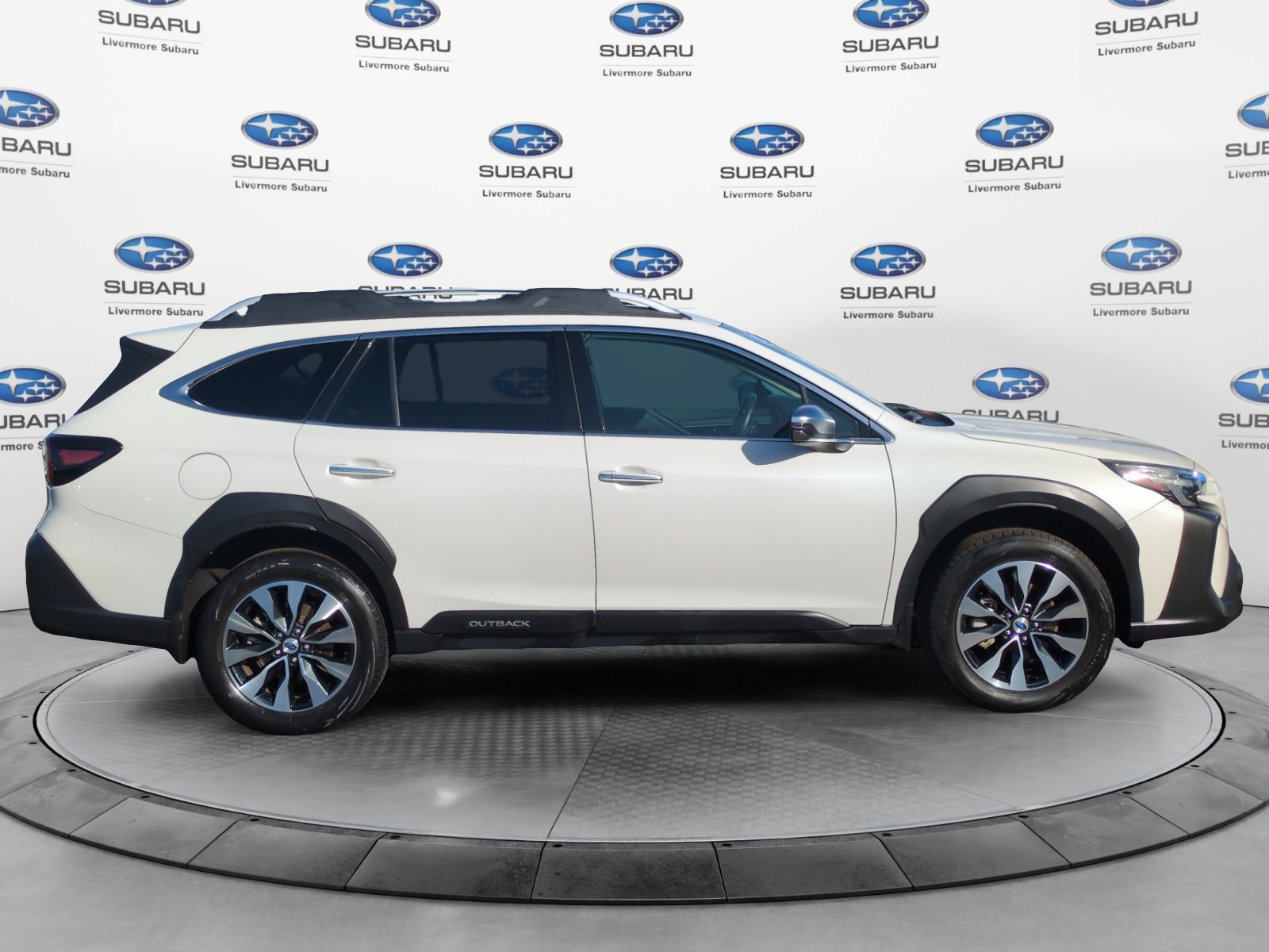 Used 2024 Subaru Outback Touring XT AWD/4WD image 6