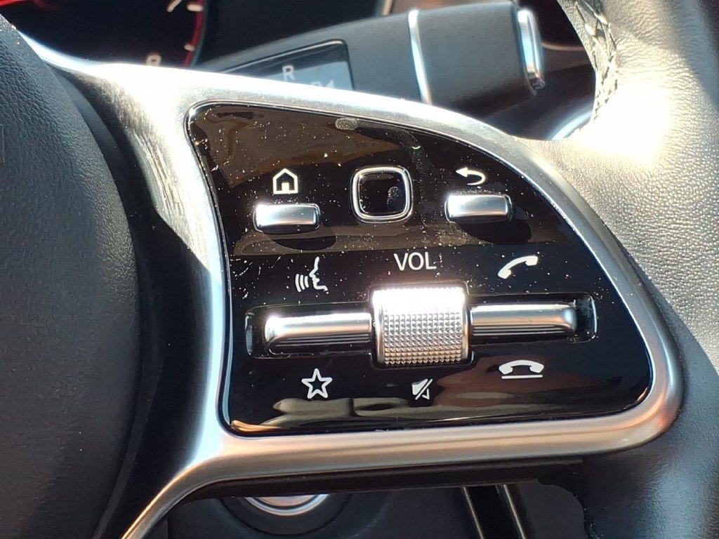 Used 2022 Mercedes-Benz GLC 300 4MATIC image 25