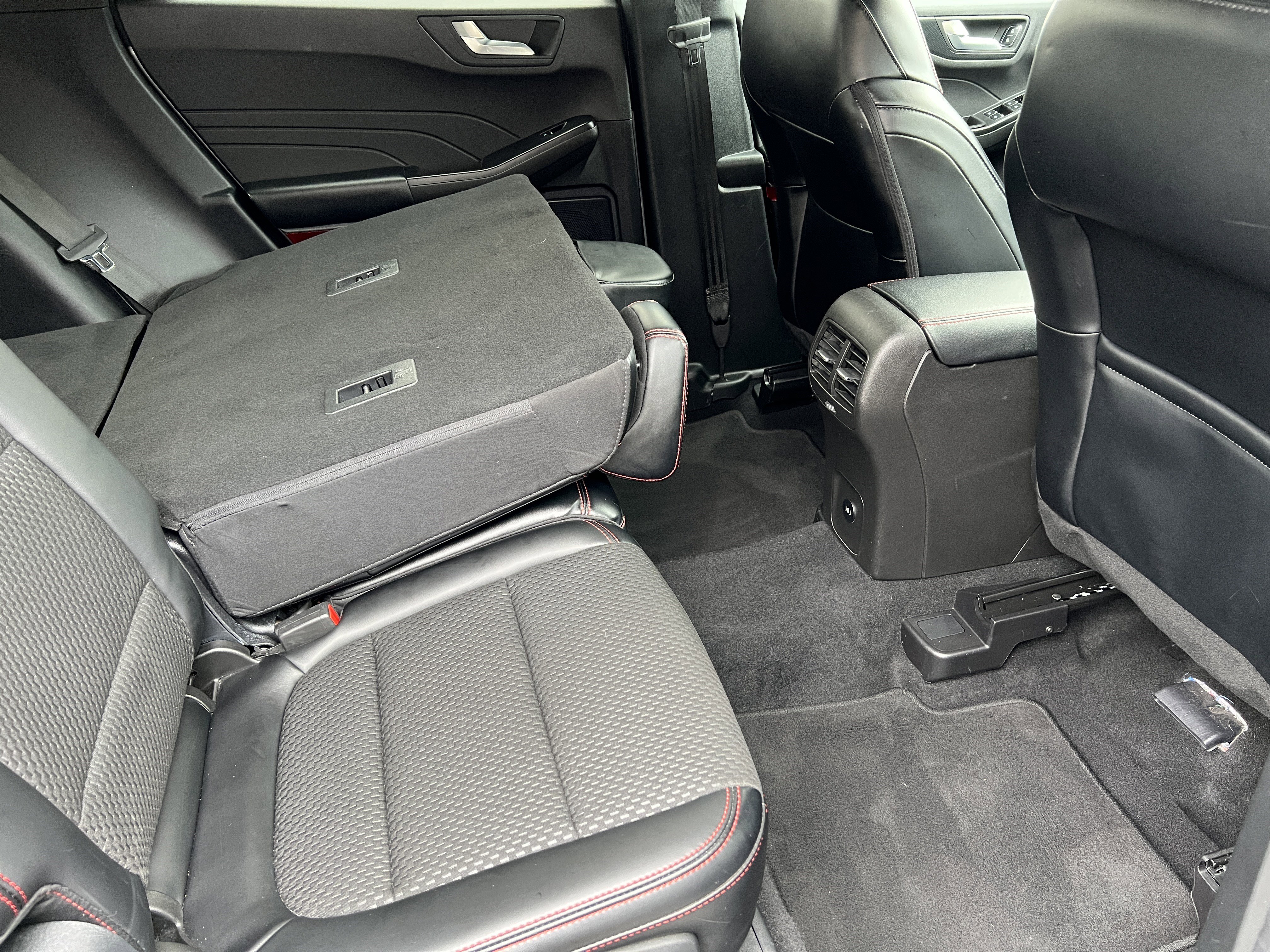 Used 2024 Ford Escape ST-Line AWD/4WD image 21