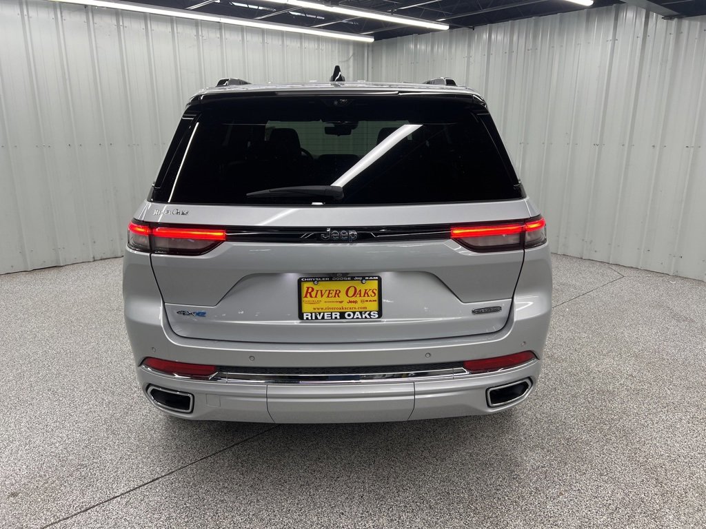 Used 2023 Jeep Grand Cherokee Overland w/ Advanced Protech Group III image 5