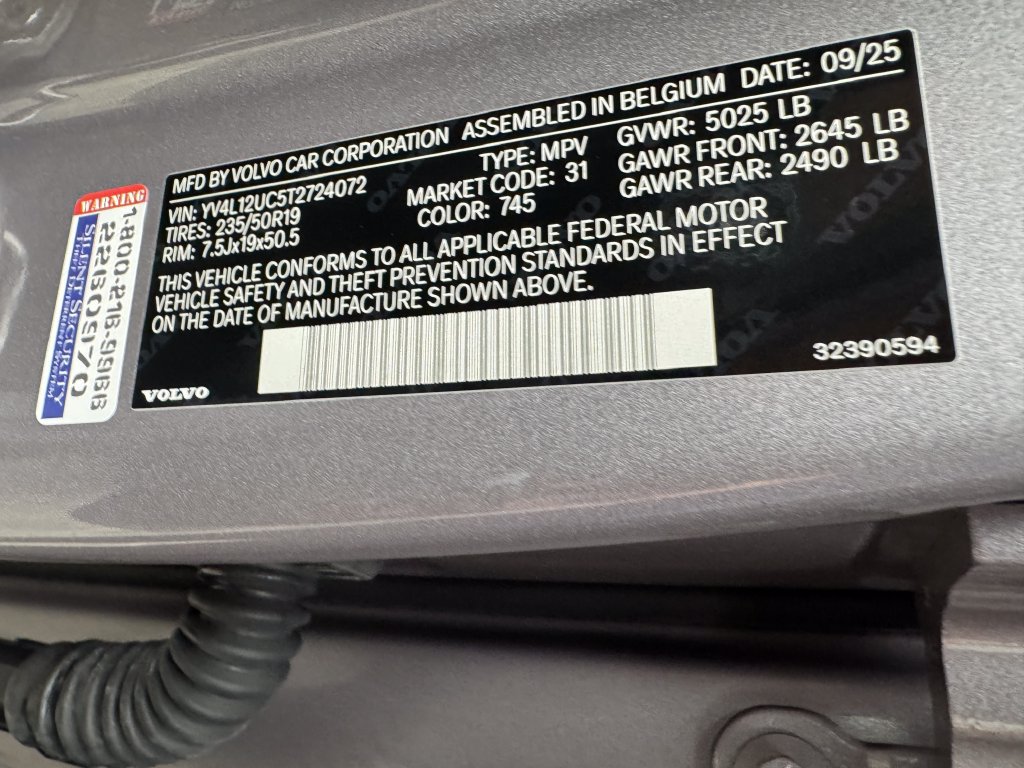 Used 2026 Volvo XC40 B5 Plus AWD/4WD image 31