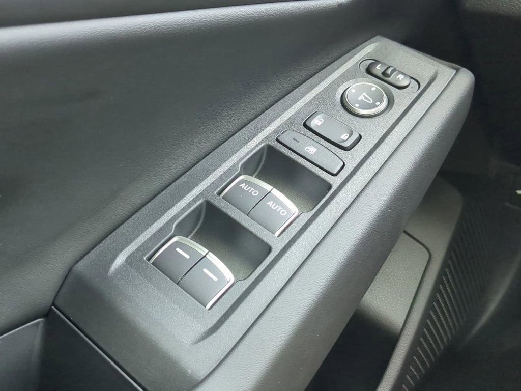 Certified 2025 Honda Accord SE image 23