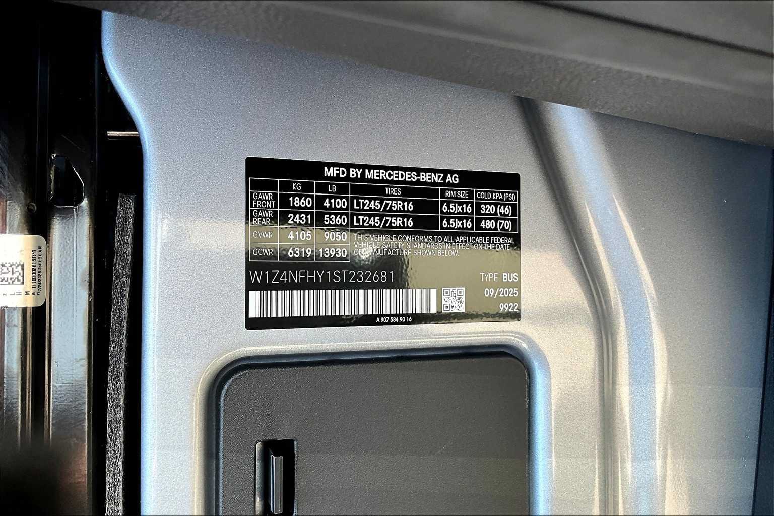 New 2025 Mercedes-Benz Sprinter 2500 image 21